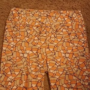 On Sale! Lularoe Candy Corn Leggings! One Size